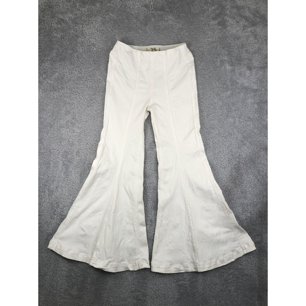 We The Free Jeans Womens 25 (24x26) White Flare Bell Bottom Pull On Mid Rise